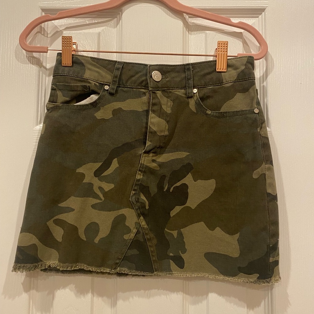 Kendall and Kylie camo mini shirt. XS